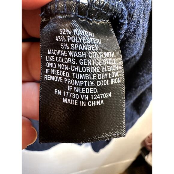 Womens Asymmetrical Knit Top SZ S Minimalist Modern Stretchy Cozy Layering Chic - Picture 6 of 7